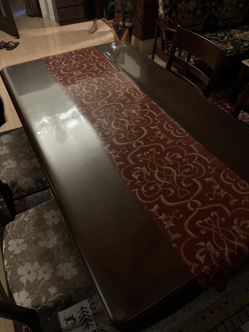 ダークブラウン 木製 ダイニングテーブル　4点セット　直接引き取りも可能