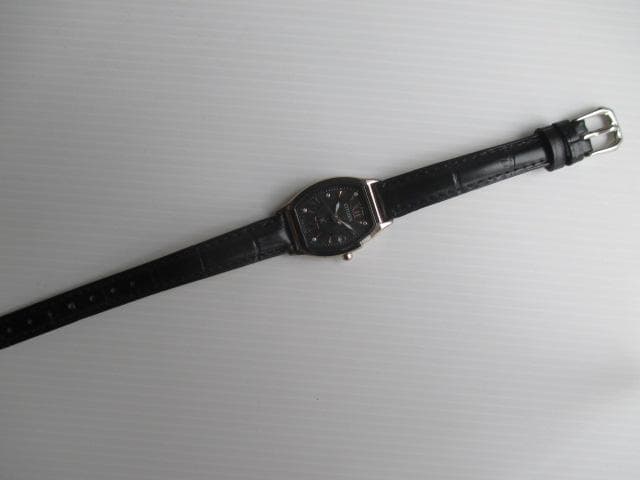 ●CITIZEN/ XC/柄入黒文字盤/エコドライブ電波時計/レディース時計●