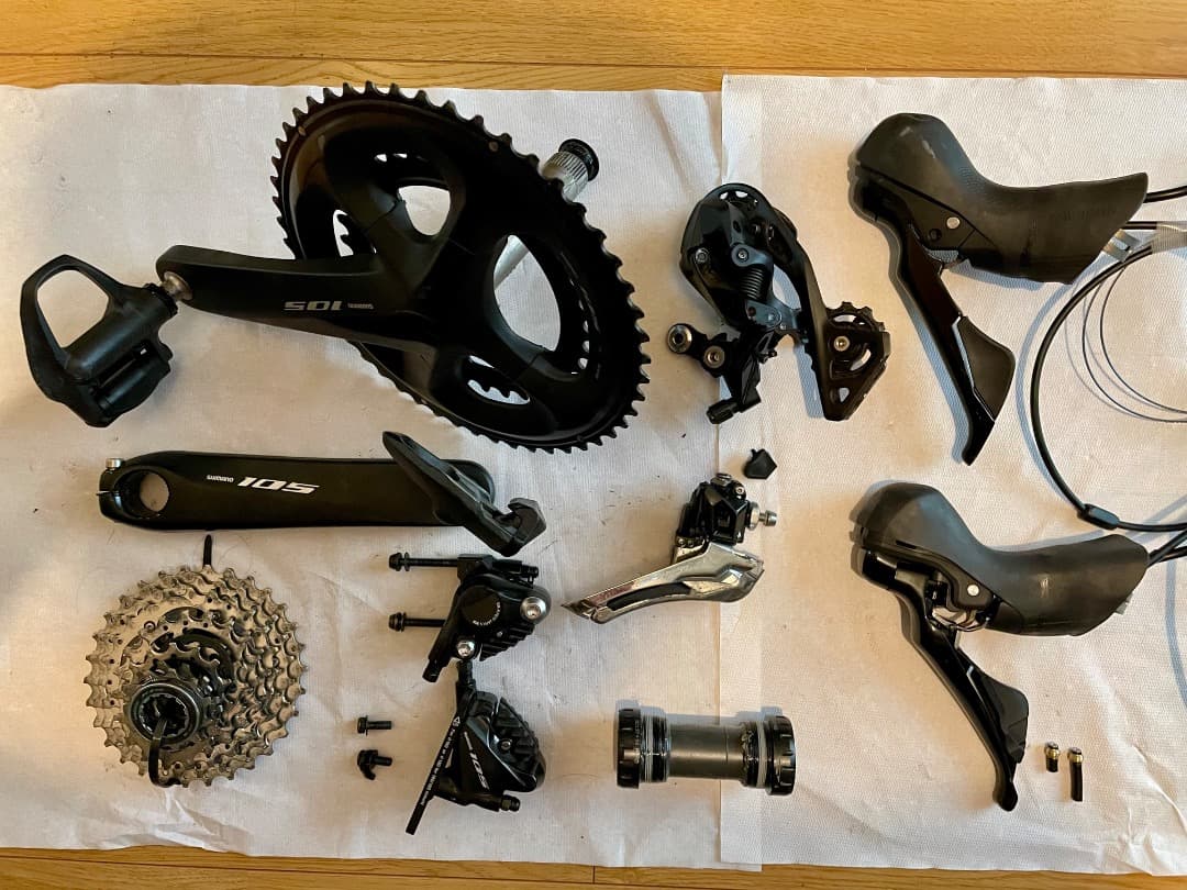 オ*ム様 SHIMANO 105 R7000セット 11S　ペダル付　走行100