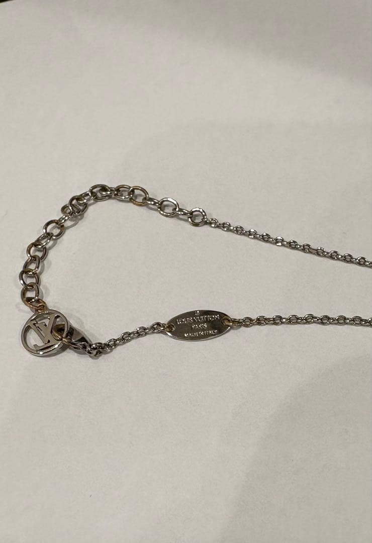 ルイ ヴィトン エッセンシャルV ネックレス M63197 シルバー