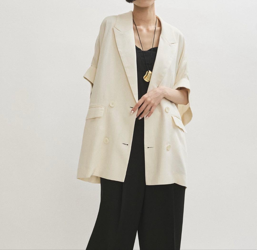 アダムエロペ　ショートシャツジャケット　キナリ　完売アイテム　オーバーサイズ