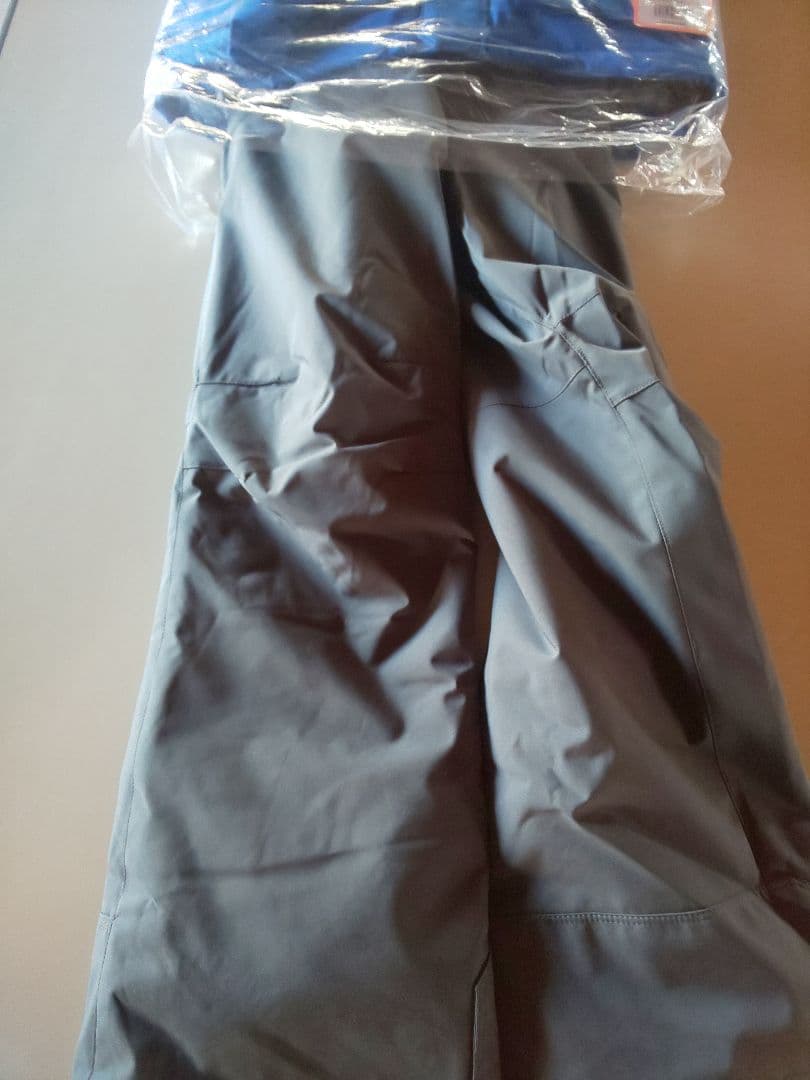 オンヨネ レセーダ ジュニア スキーウエア上下セット調整付 150 青×灰 新品