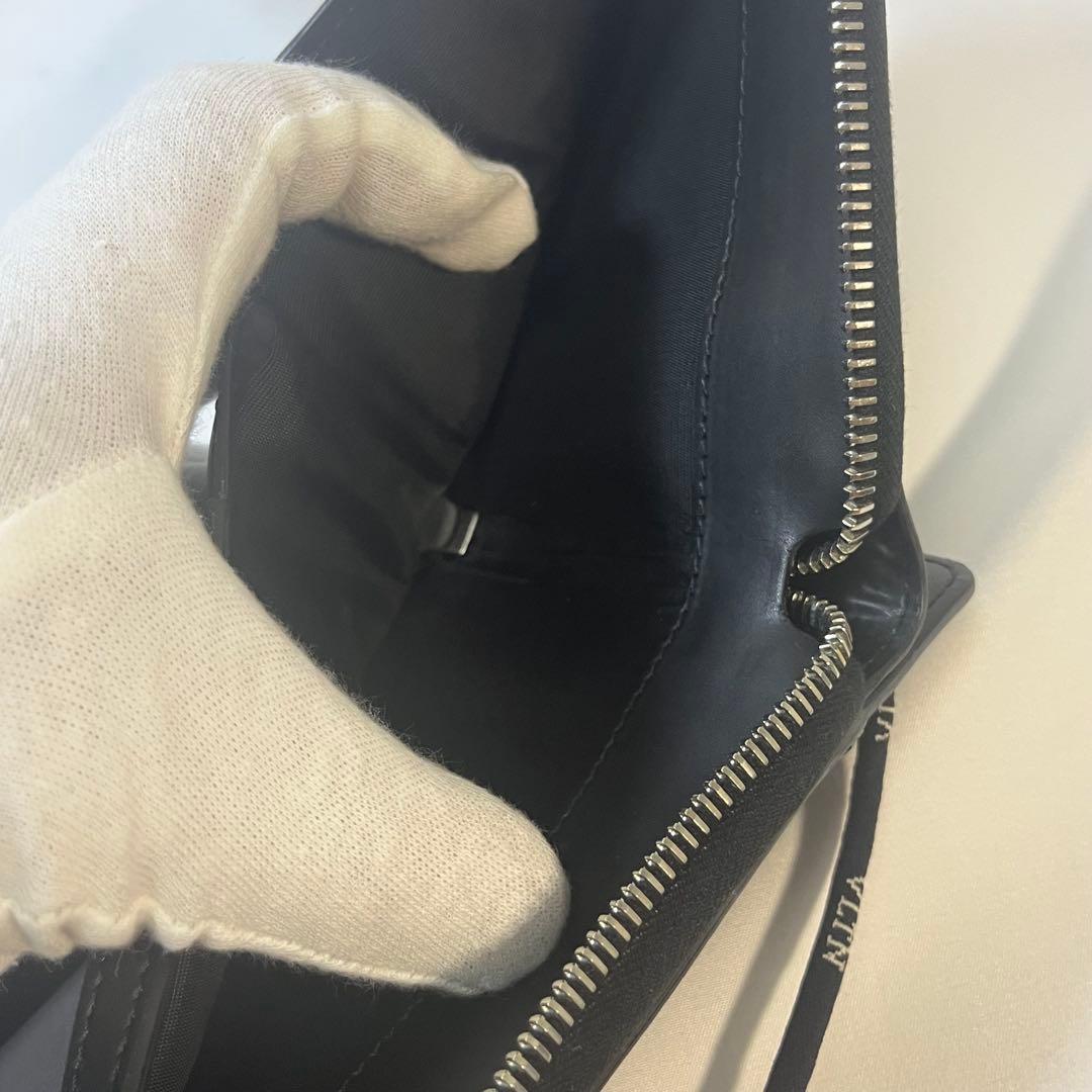 ヴァレンティノ　ショルダーウォレット　ネックストラップウォレット　VLTN