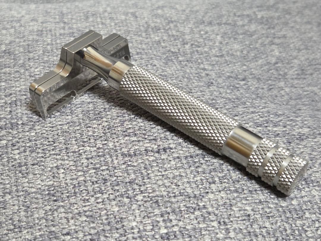 [美品] RazoRock \"Standard\" HAWK V3 両刃カミソリ