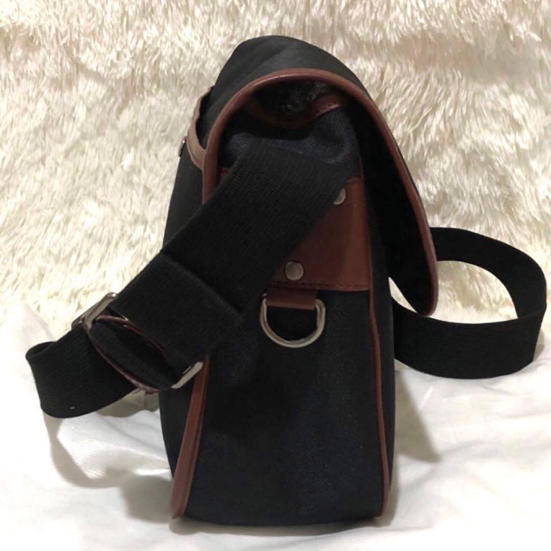 未使用✨ハンティングワールド サファリ　メッセンジャーバッグ