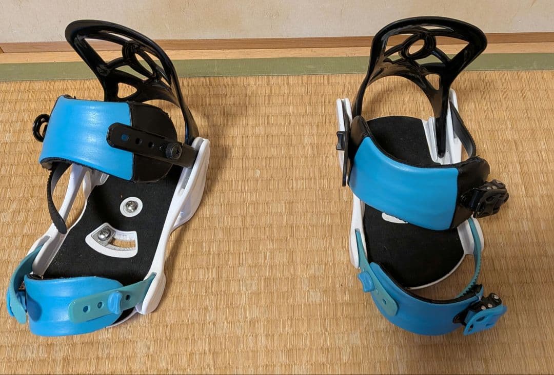 キッズ スノーボードセット ボード132cm 23年/ブーツ21cm/バインS