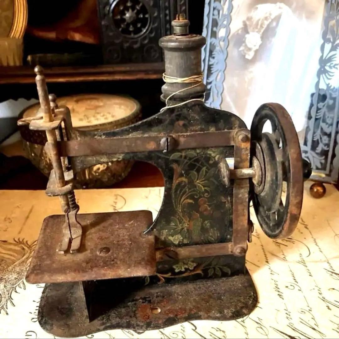 フランスアンティークトイミシン　ナポレオン3世時代　希少