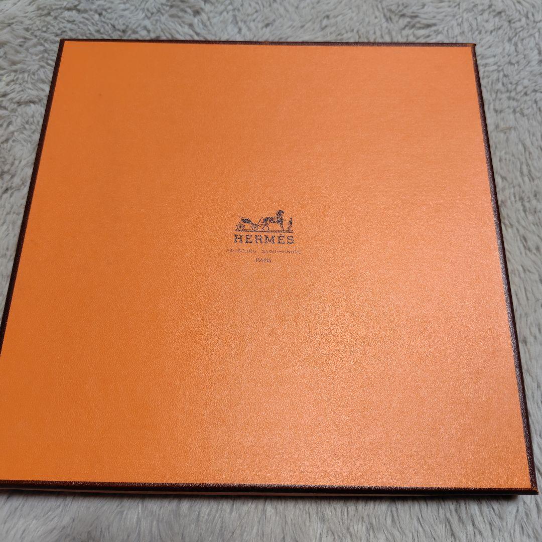 HERMES ネイビー スカーフ　カレ90 動物プリント　美品♡