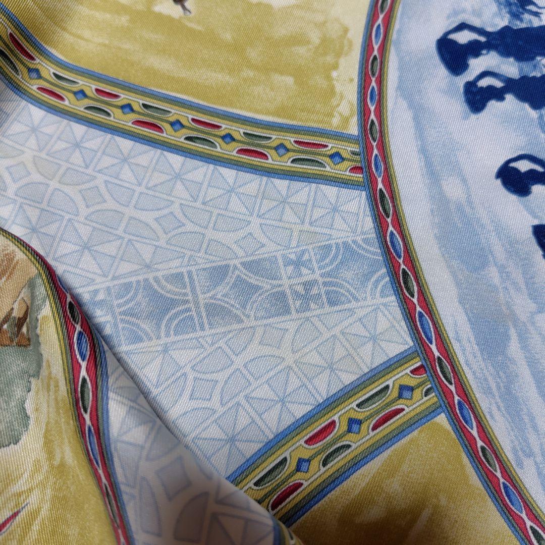 HERMES ネイビー スカーフ　カレ90 動物プリント　美品♡