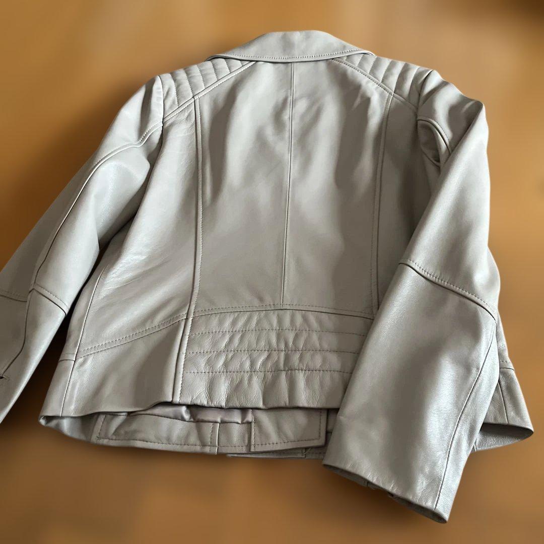 ♥️セール中　イタリア製　ライダースジャケット　羊革　モカベージュ　13号