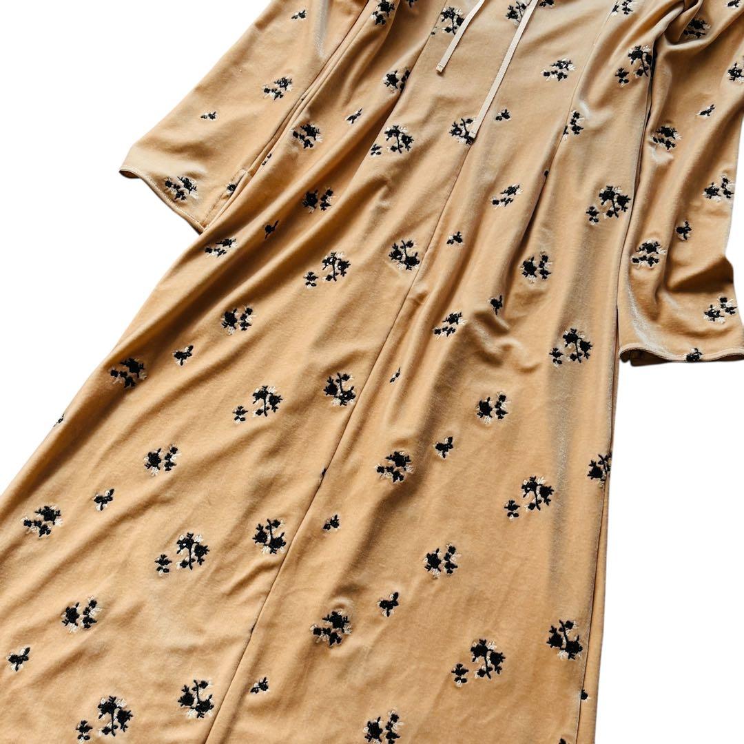 美品　FRAY I.D 完売24AW スクエアネックベロア刺繍OP