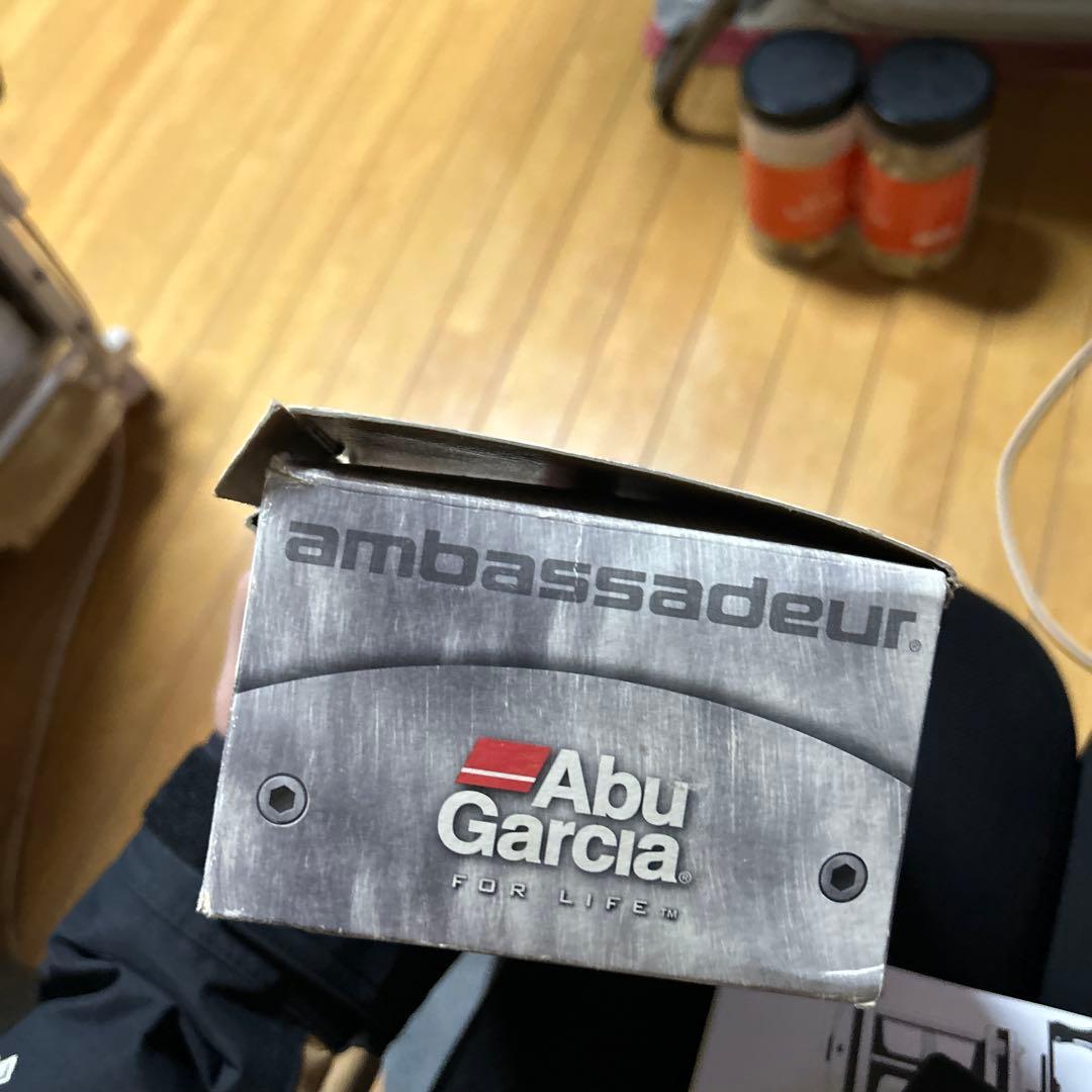 Abu Garcia Ambassadeur 5500C レッド