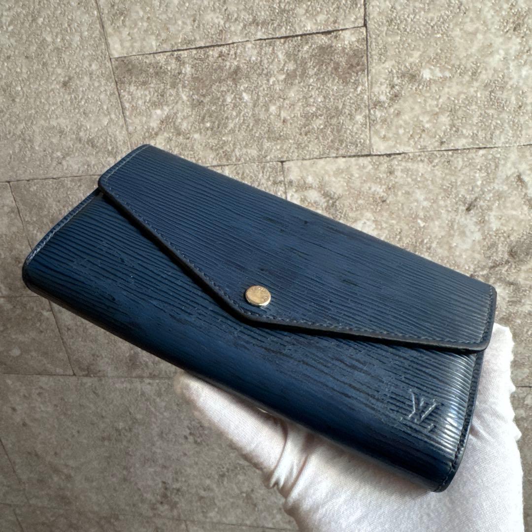 ルイヴィトン エピ ポルトフォイユ サラ 長財布 ブルー ネイビー 新型