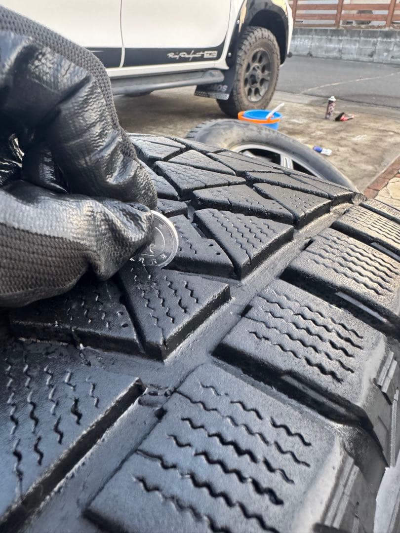 【ボーちゃん】スタッドレスタイヤ　265/65 R17インチ　ブリザック