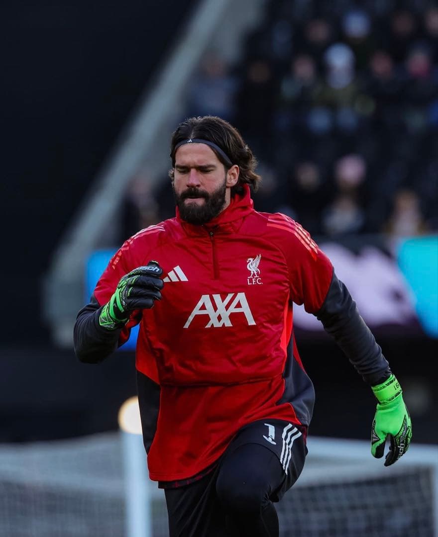 日本未発売　正規品　リバプール　トレーニング　ウォーマー　リヴァプール