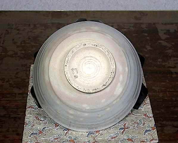 鹿背山焼　七十四代 松林豊斎 作　茶碗　共箱　無傷。