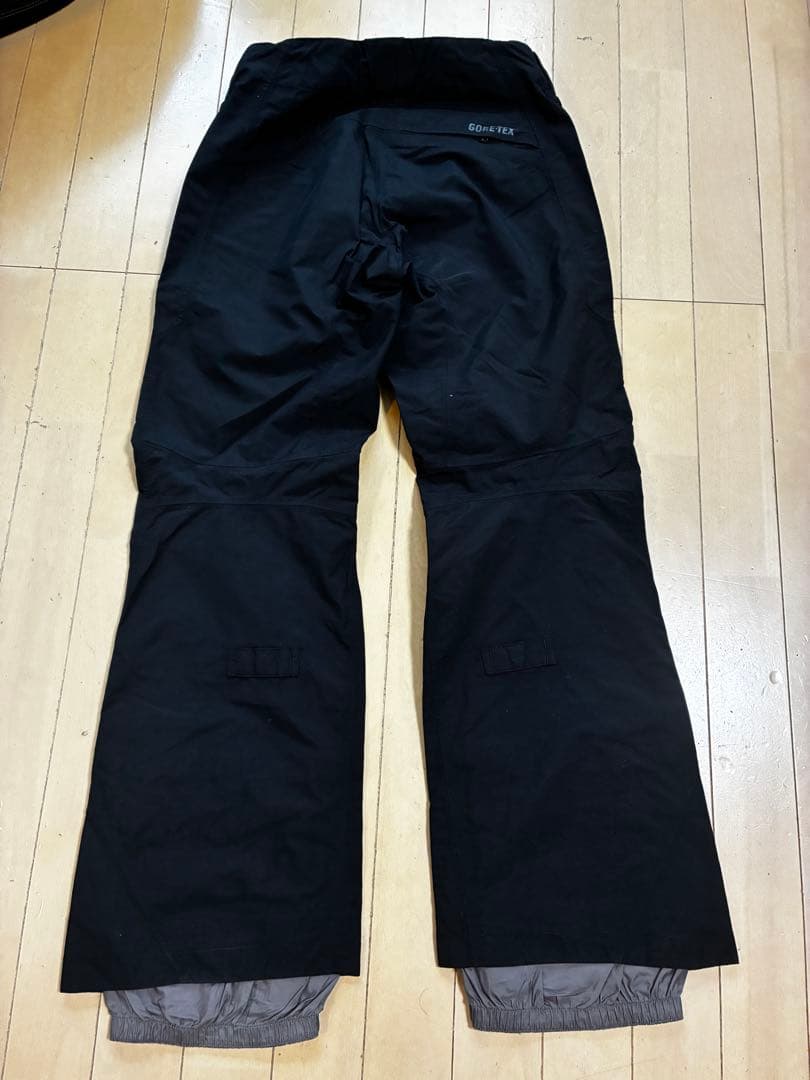 [ak] Burton スノーボードパンツ 黒