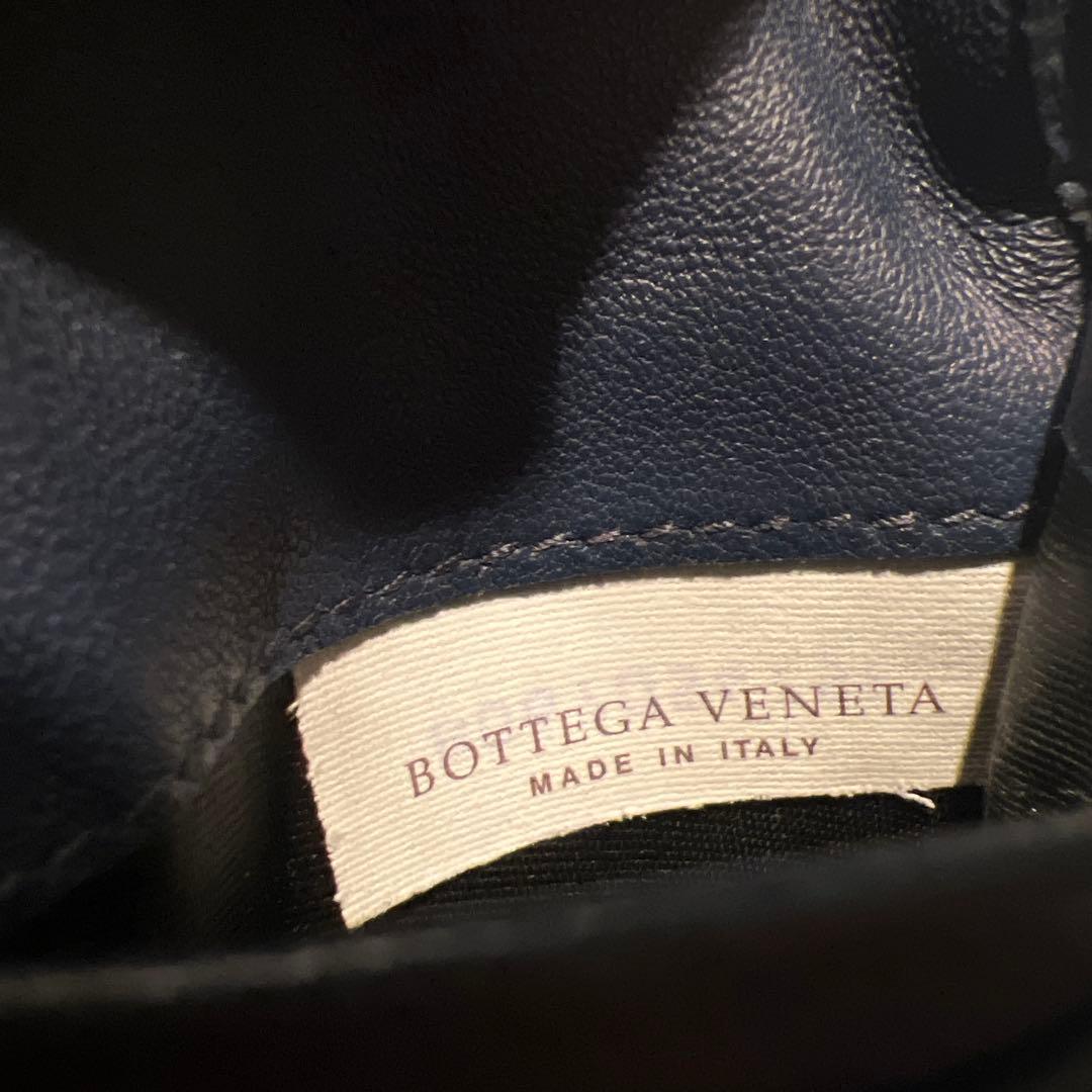 BOTTEGA VENETA ネイビー 二つ折り財布