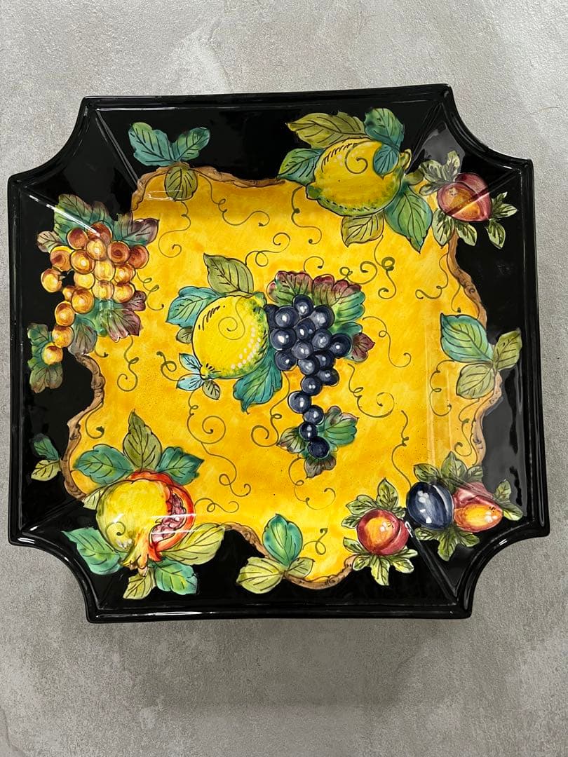 イタリア製 陶器の絵皿 （大きめ）