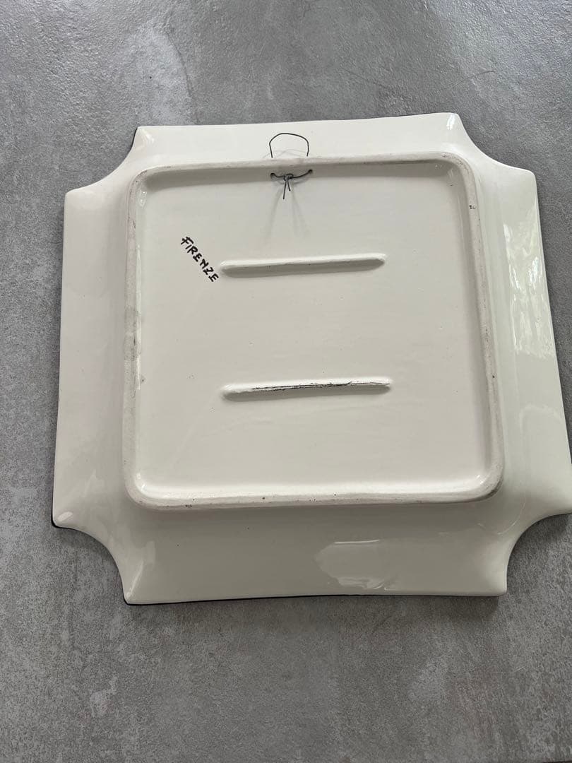 イタリア製 陶器の絵皿 （大きめ）