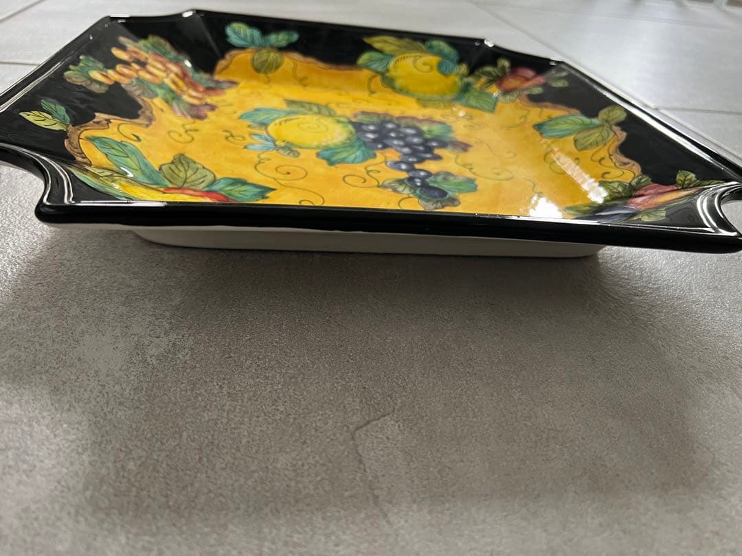 イタリア製 陶器の絵皿 （大きめ）