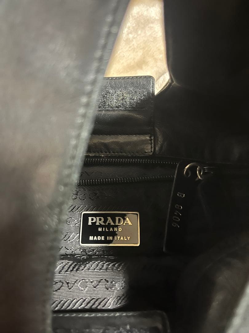 （美品）PRADA ワンショルダーレザーバッグ