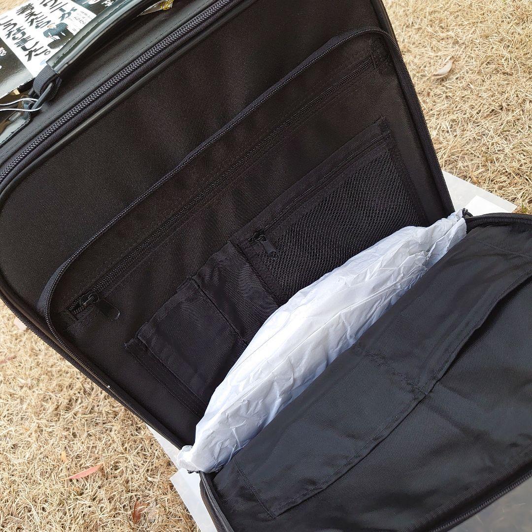 SWANY(スワニー)　黒　キャリーケース