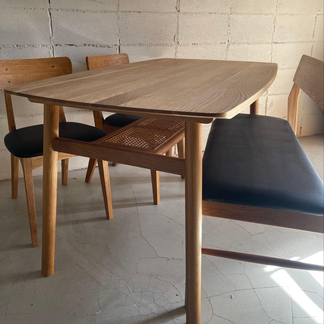 美品　unico SOLK ソルク ダイニングテーブル　オーク無垢　ラタン棚板