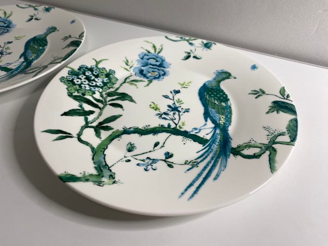 《ウェッジウッド》シノワズリ ホワイト プレート23ｃｍ ２枚