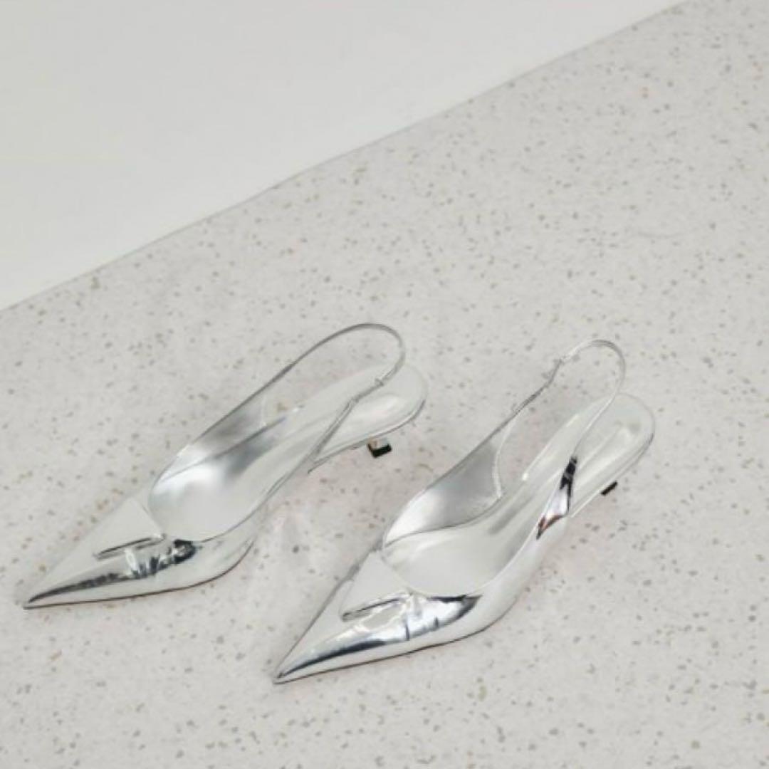 新品 TONY BIANCO トニービアンコ シルバー パンプス 22.5~23