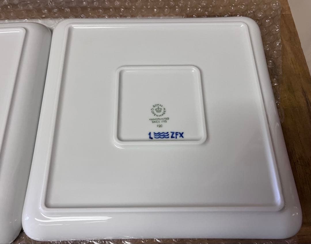 ブルーフルーテッド　プレイン　スクエアディッシュ　20cm　3枚