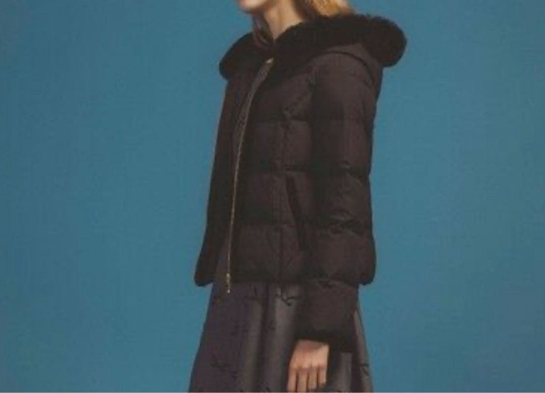 【超美品】★今年発売★数回着用のみ！TOCCAファー付きダウン/黒