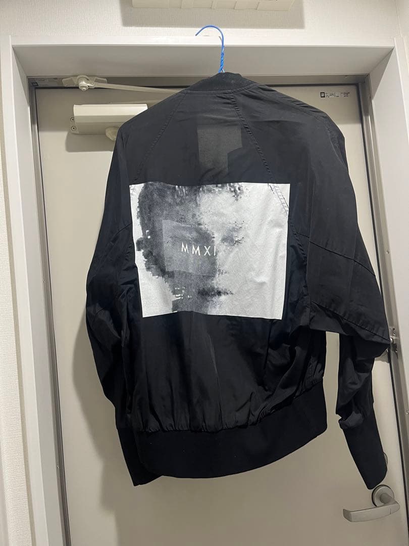 ジャケット・アウター 657BLM5 PRINT MA-1 JACKET Off JULIUS