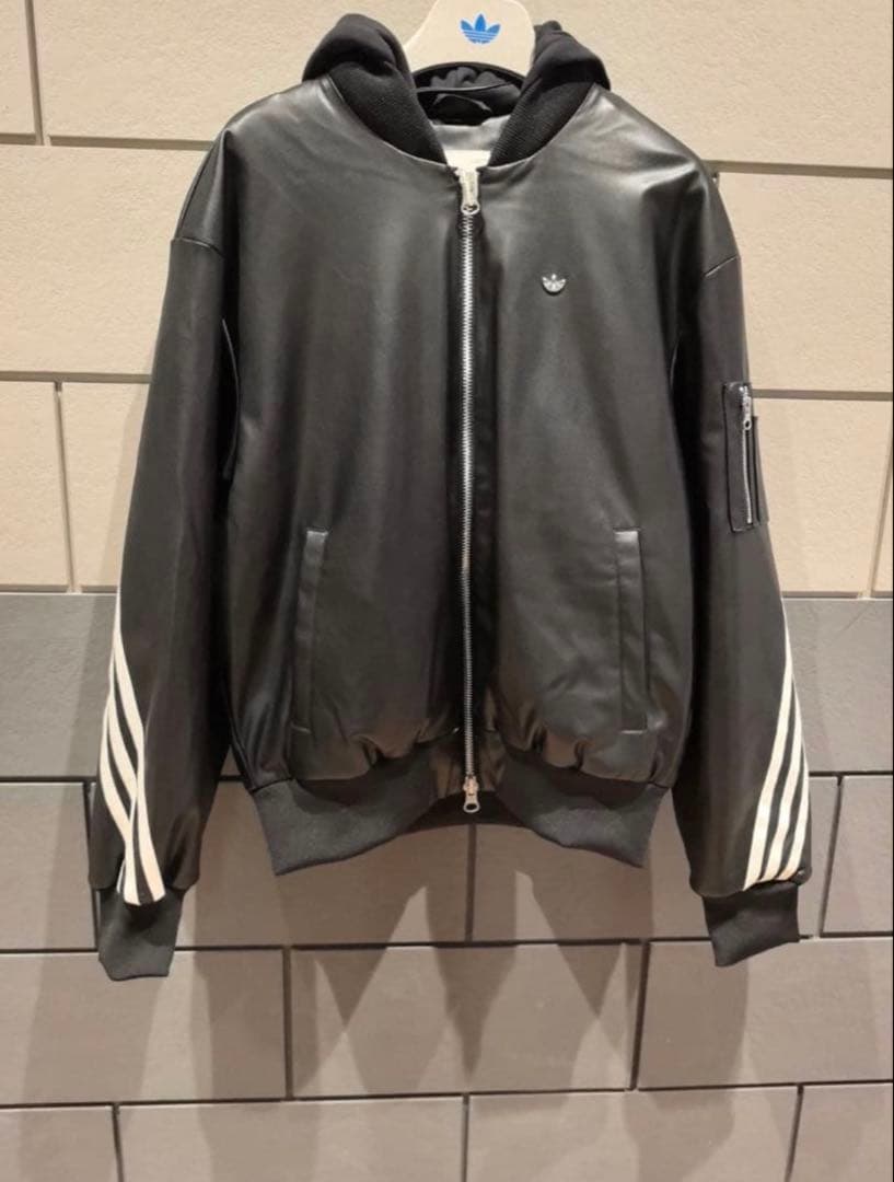 新品M adidasレザーHoodieジャケット JL7556