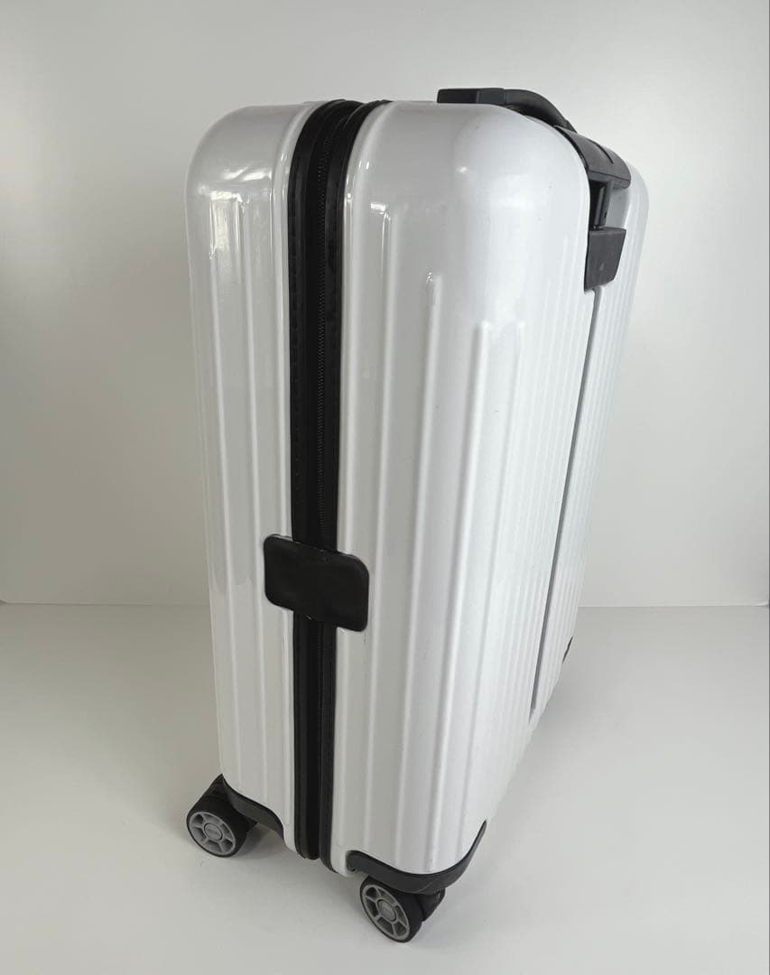 RIMOWA リモワ サルサ エアー　34L 4輪　機内持ち込み可能　白