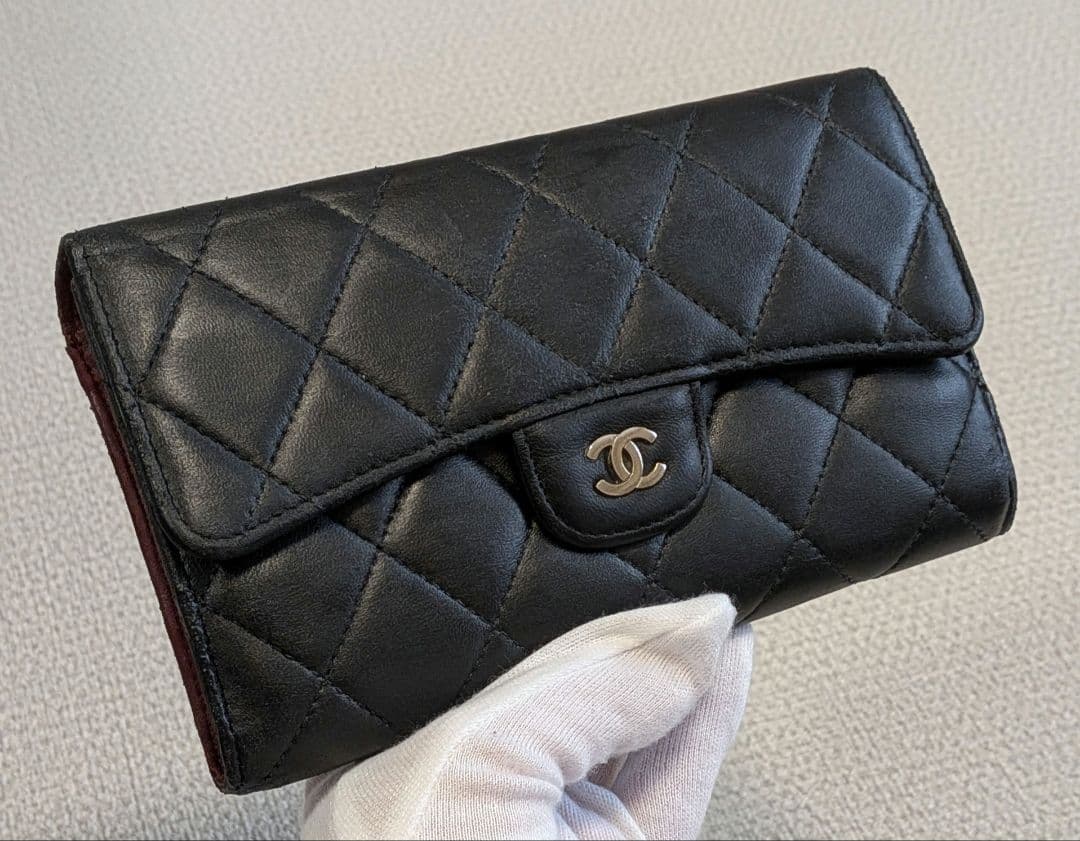 シャネル　マトラッセ　三つ折り長財布　ラムスキン　黒　チェーンショルダー