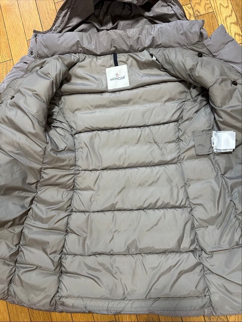 MONCLER モンクレール　ダウンジャケット フード付き　02(Mサイズ)