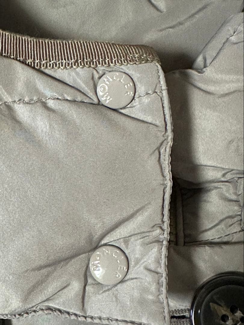 MONCLER モンクレール　ダウンジャケット フード付き　02(Mサイズ)