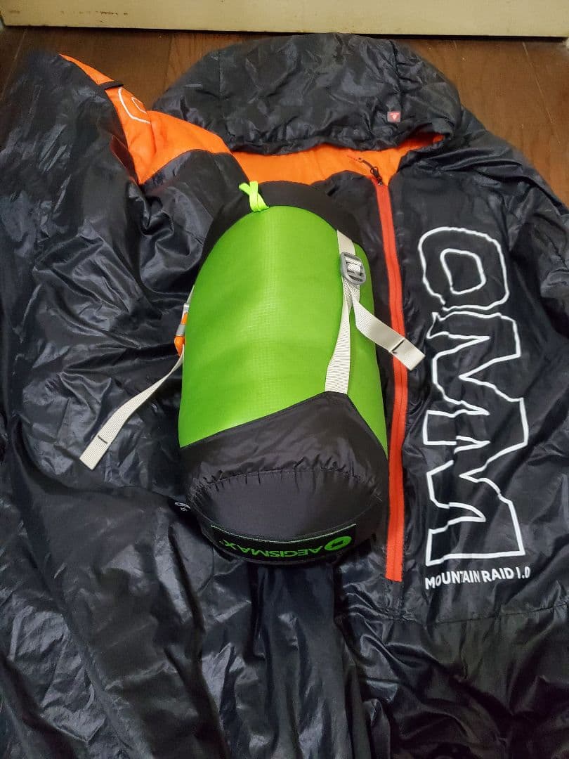 OMM Mountain Raid 100 + AEGISMAX ダウンシェラフ