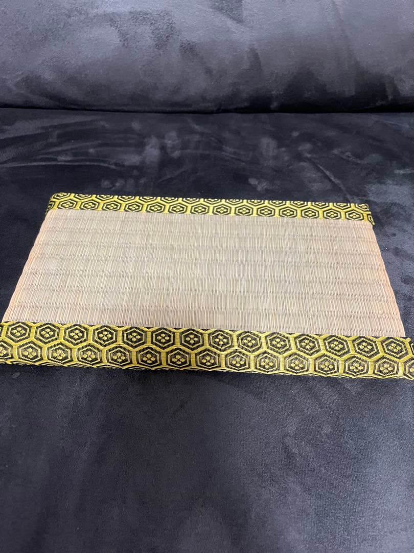 早い物勝ち！招き猫 陶器 置物 赤青スカーフ　美形　手が長い　伊勢　おかげ横丁