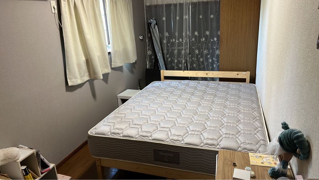 [激レアホテル専用] シモンズダブルベッド(クイーンサイズ)