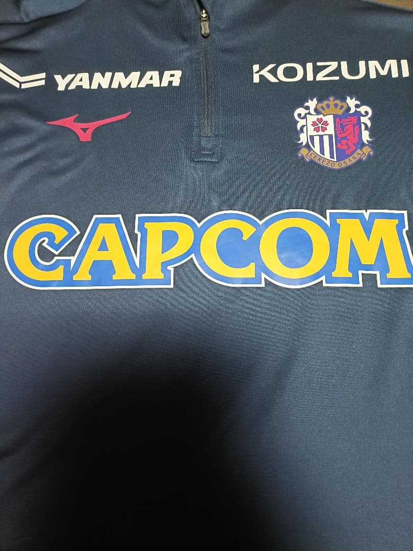 セレッソ大阪　25 MIZUNO 公式戦用 ウォームアップシャツ