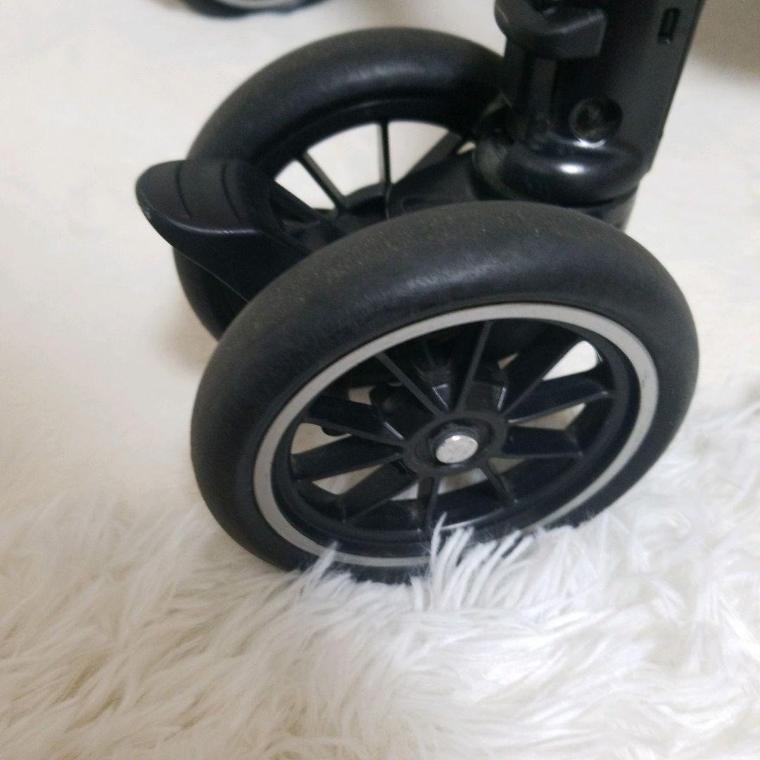 【極美品】コンビ　Combi ベビーカー　メチャカルハンディ　オート4キャス