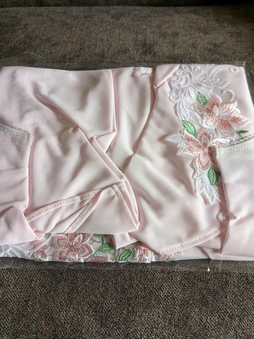 ワコール、サルート、16グループスリップLサイズ公式完売品。