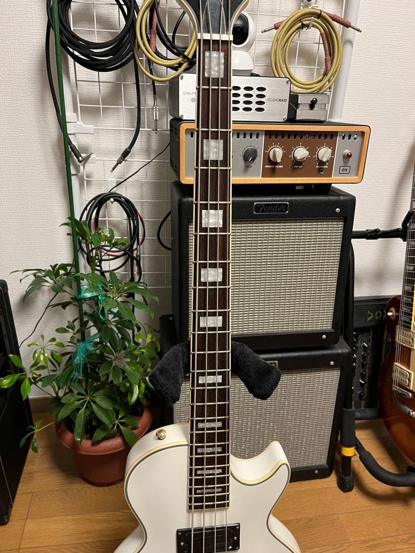 Grassroots les paul bass ホワイト