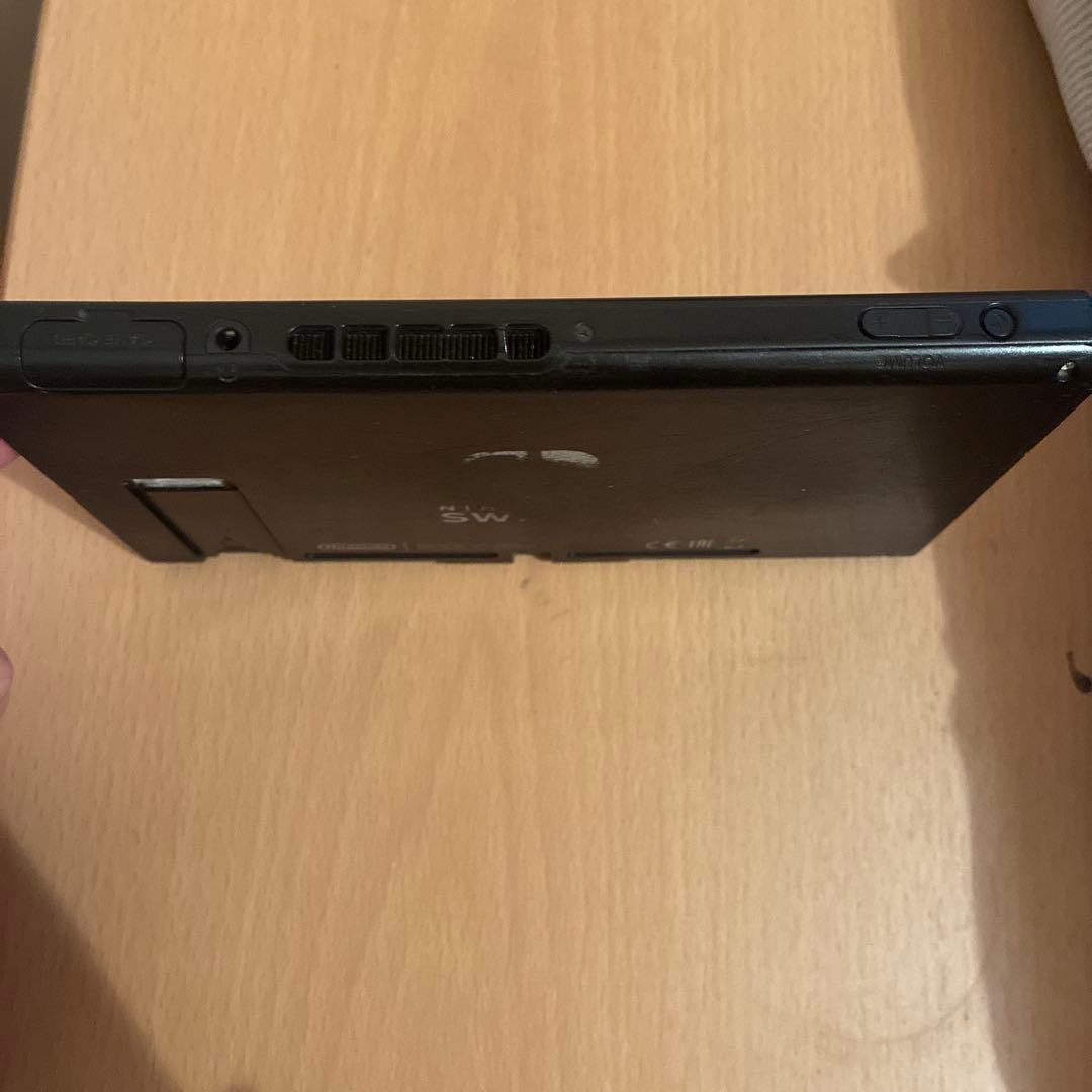 Nintendo Switch 本体(充電器付き)