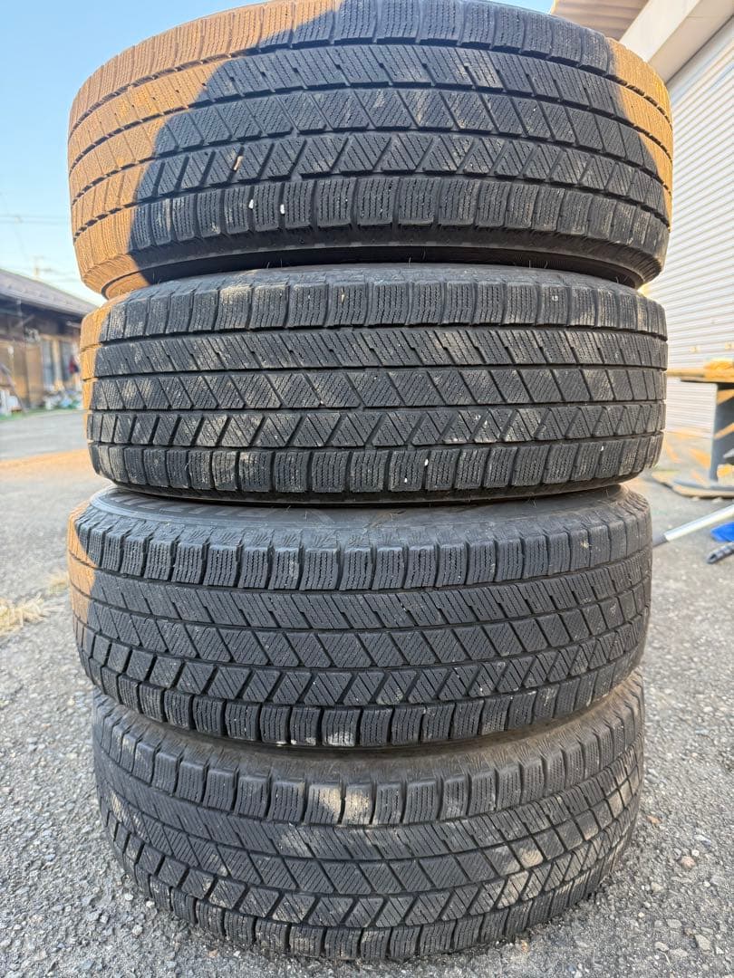 スタッドレスVRX3 175/65R15 4本　1月4日まで価格