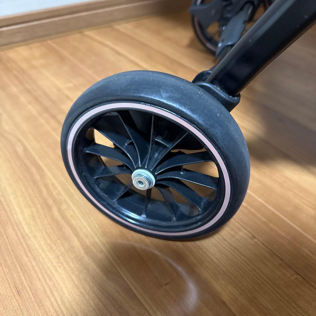 【ベビーザらス限定】ミニモプラス ベビーカー ペールブラック　ホワイトレーベル