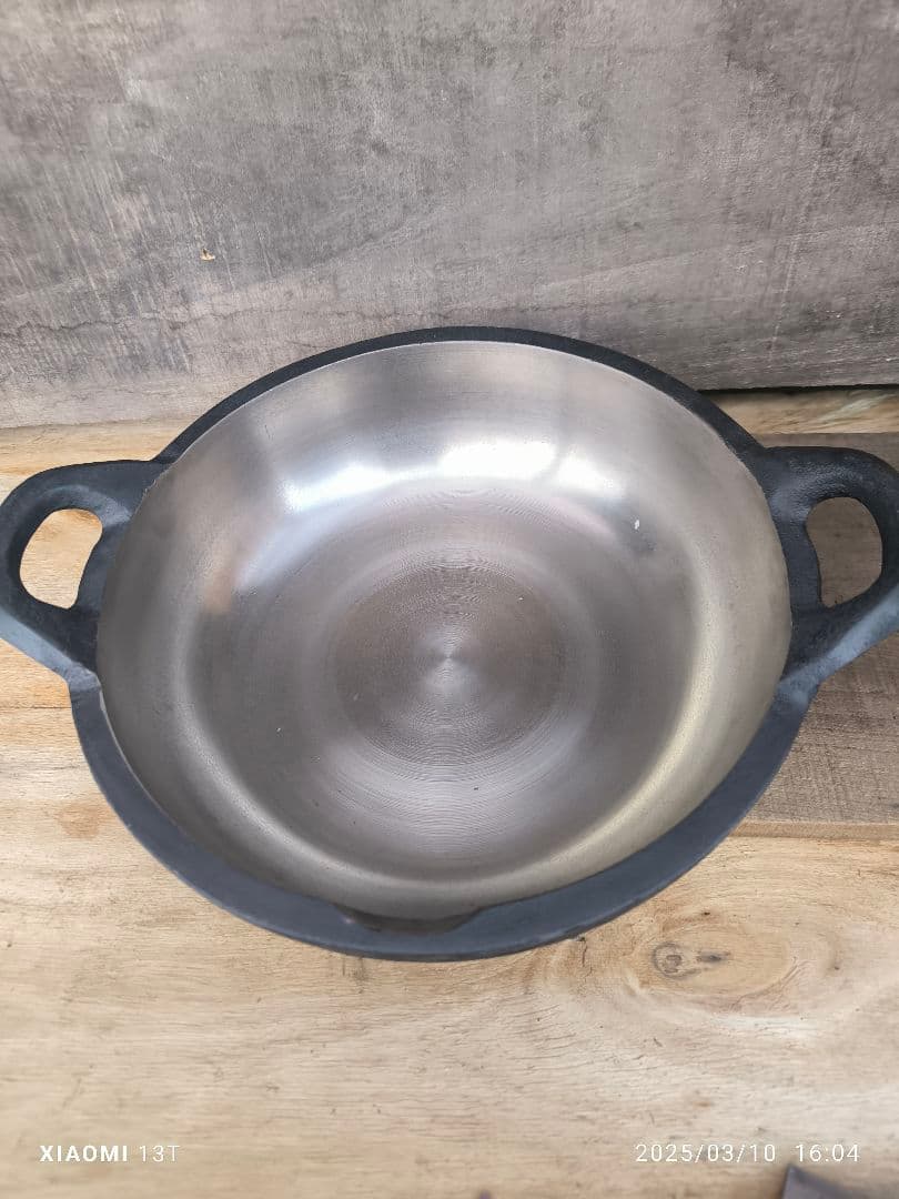 鋳鉄 両手鍋 黒　久滋山王堂　天ぷら鍋　砂鉄鍋　直径約20cm