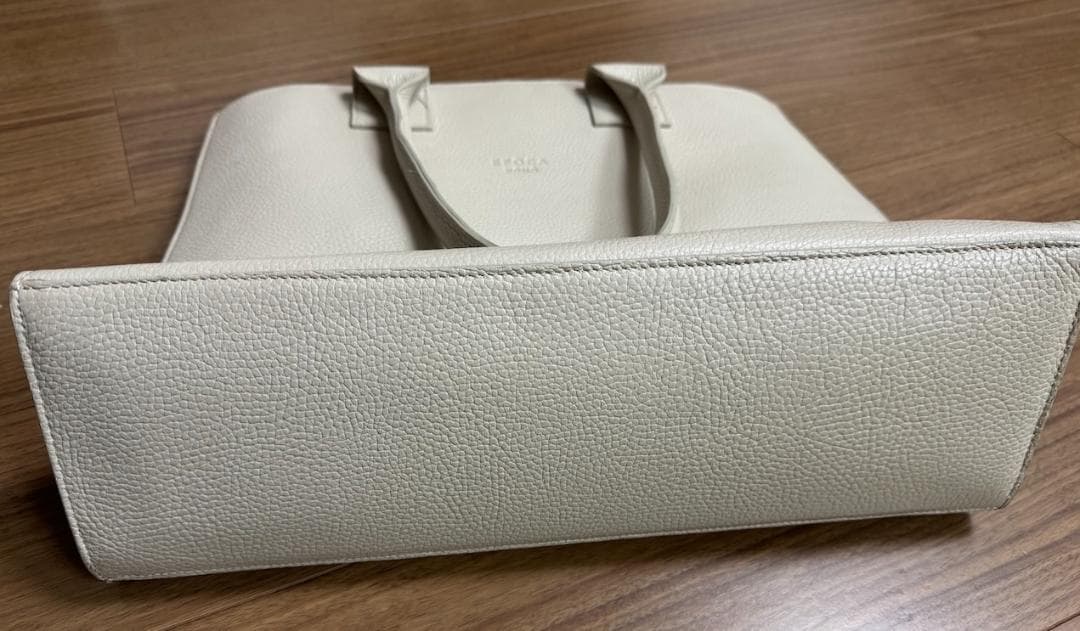 アイボリー レザー トートバッグ